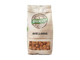 Avellana Entera Cruda