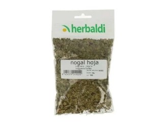 Hierba nogal hoja triturada