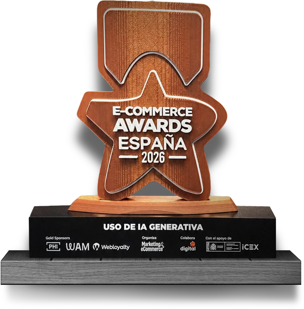 Trofeo de los E-commerce Awards España 2026, categoría uso de IA generativa, sobre su balda